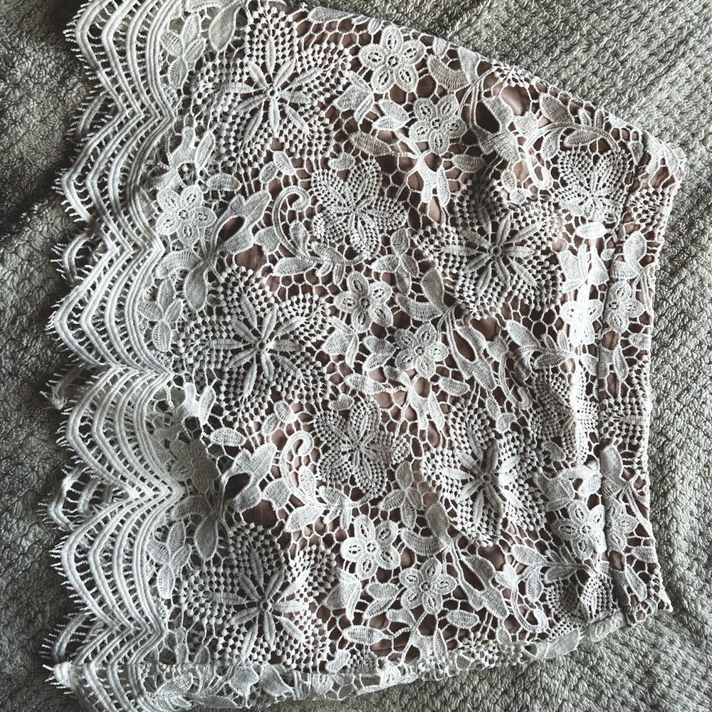 Boohoo lace miniskirt
